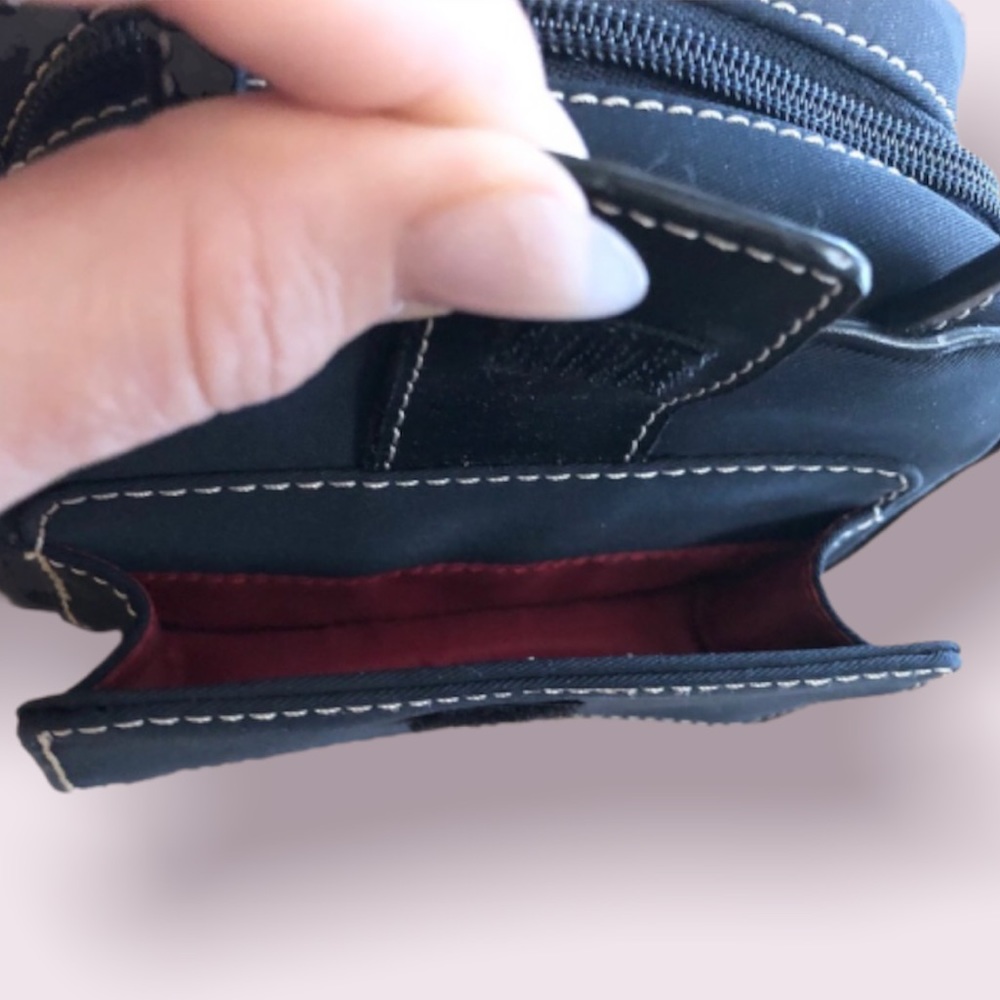 Tommy Hilfiger Black Micro/Mini Crossbody Bag - NWOT - Picture 4 of 6